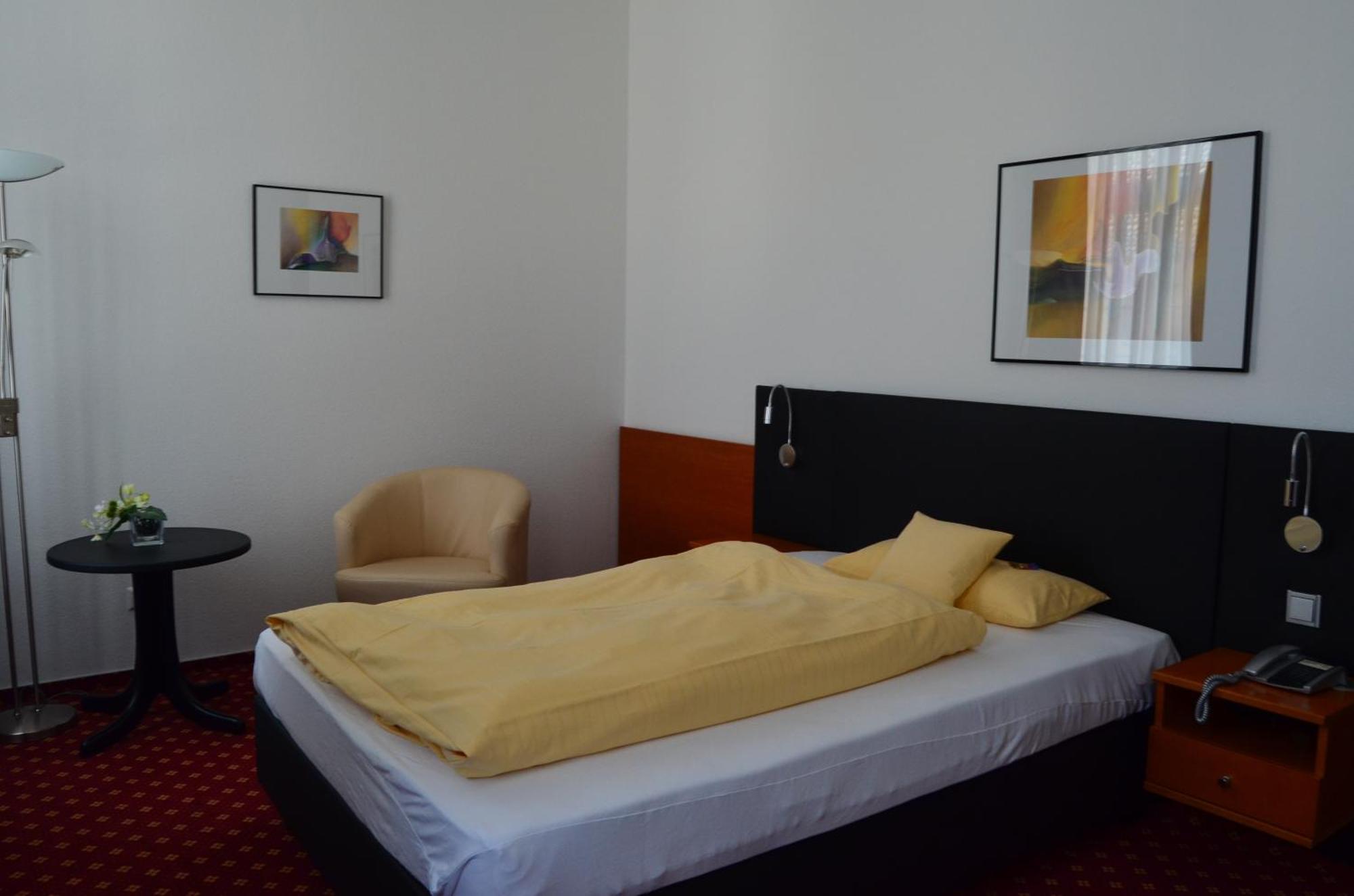 Hotel Schwert Rastatt Room photo